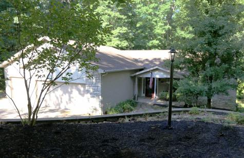 697 Valleywood Heights Drive Howard OH 43028