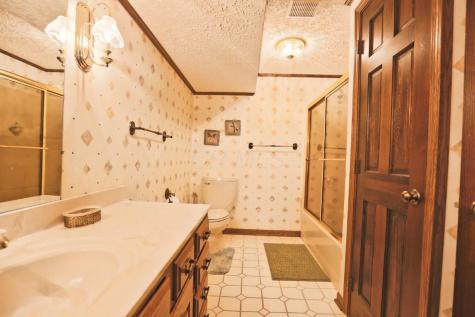 22 Grand Ridge Court Howard OH 43028